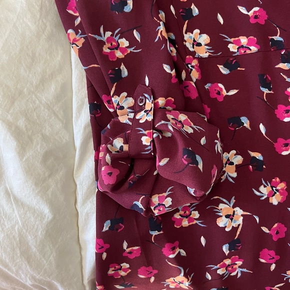 Candie’s woman’s XL Dress Shirt ,long sleeve that button’s . - Picture 4 of 7